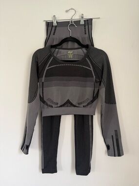 Special One Grey & Black Seamless Active Set - L/XL